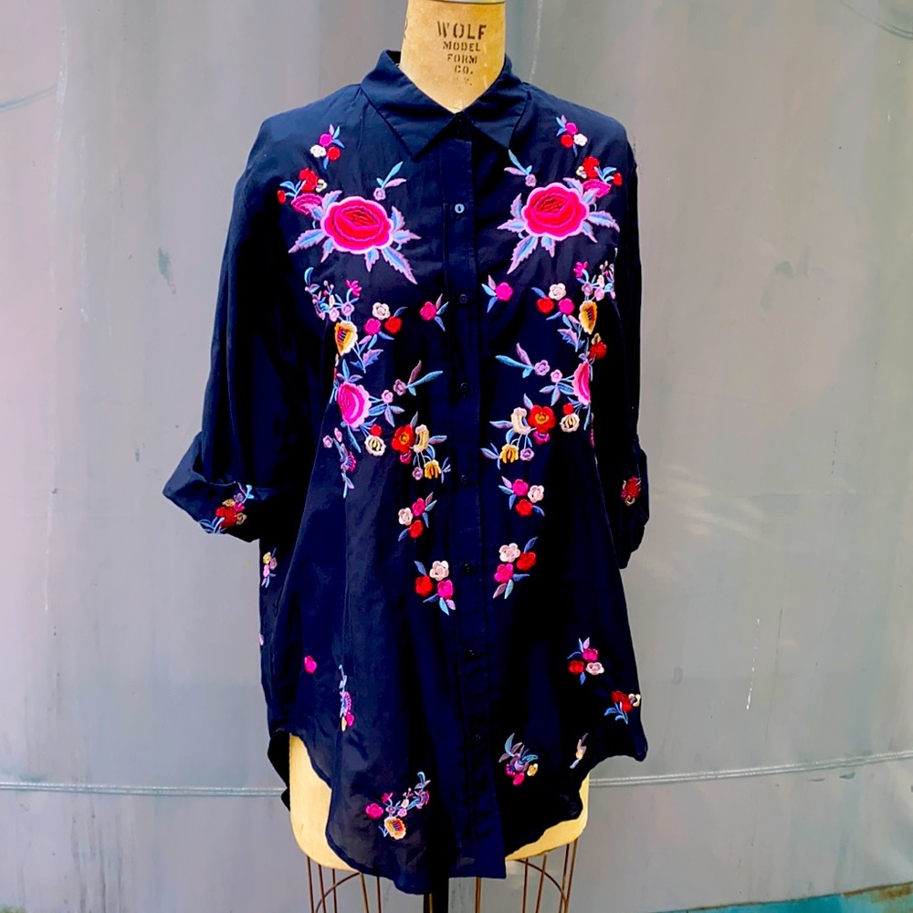Zara Woman embroidered floral shirttail blouse